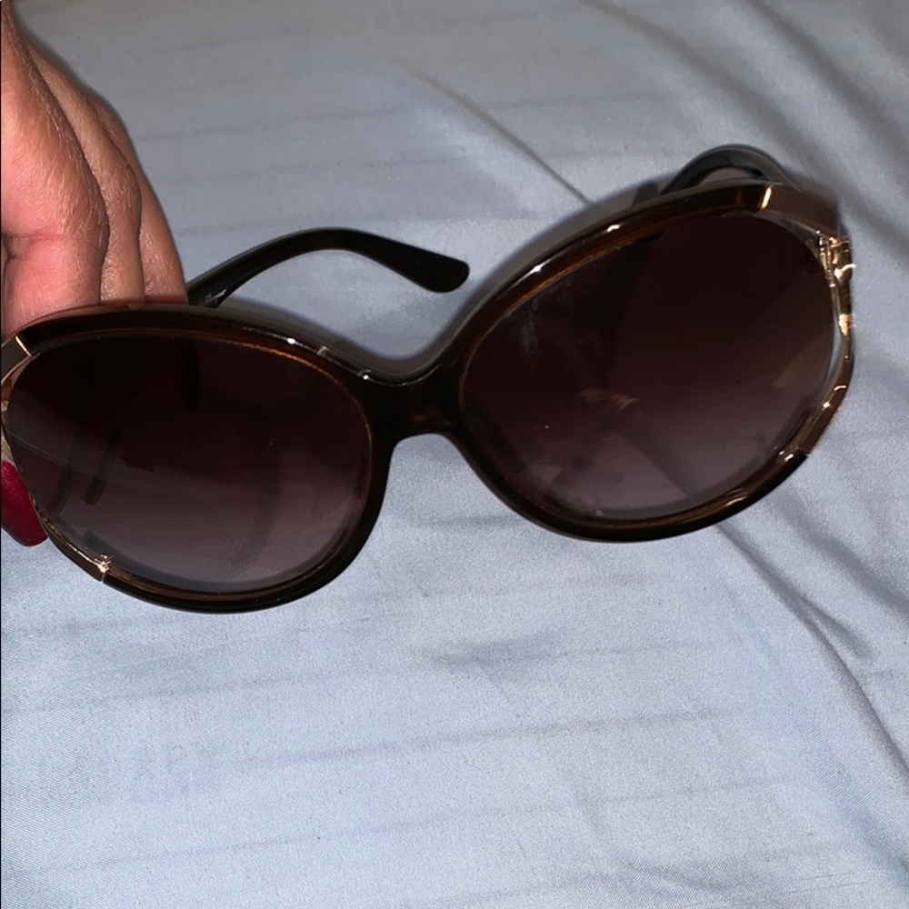 Sarvatote ferragamo glasses